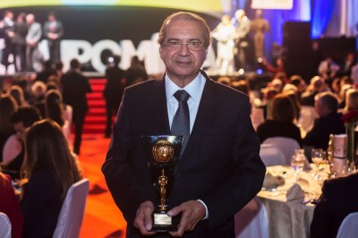 Presidente do GACC-BA conquista troféu como mais influente na área de saúde
