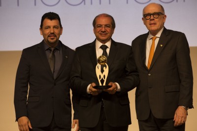 Presidente do GACC-BA recebe prêmio na Alemanha